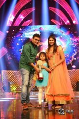 Praveena Kadiyala Gets Adarsha Mahila Puraskaaram